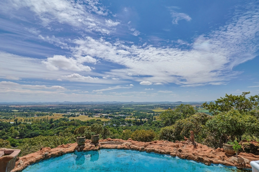 7 Bedroom Property for Sale in Waterkloof A H North West